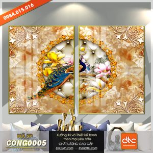 Tranh chim công bên hoa văn hiện đại